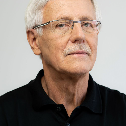 prof. dr hab. Czesław Radzewicz